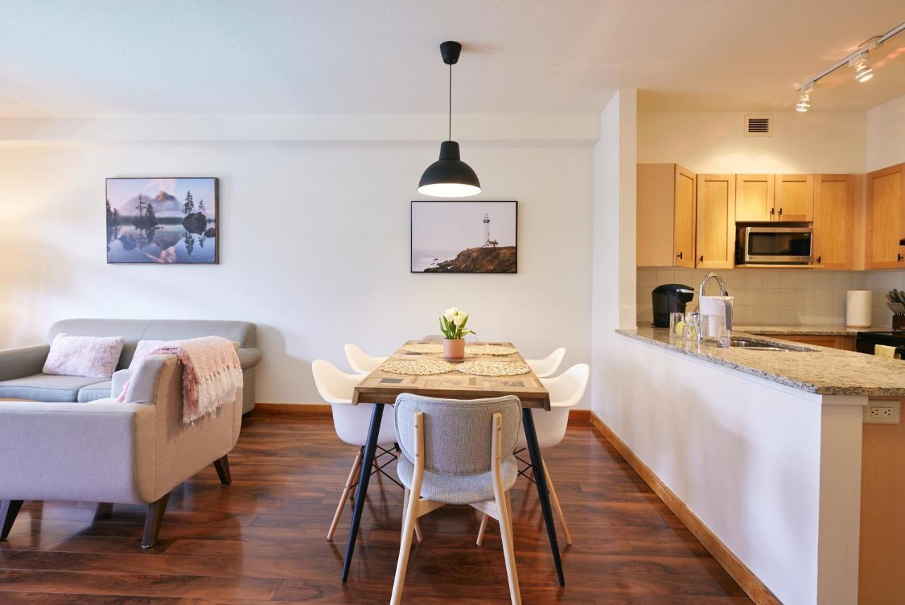 Mtn View Escape With King Size Bed With Outdoor Pool - Banff Pass Included! Appartement Canmore Buitenkant foto