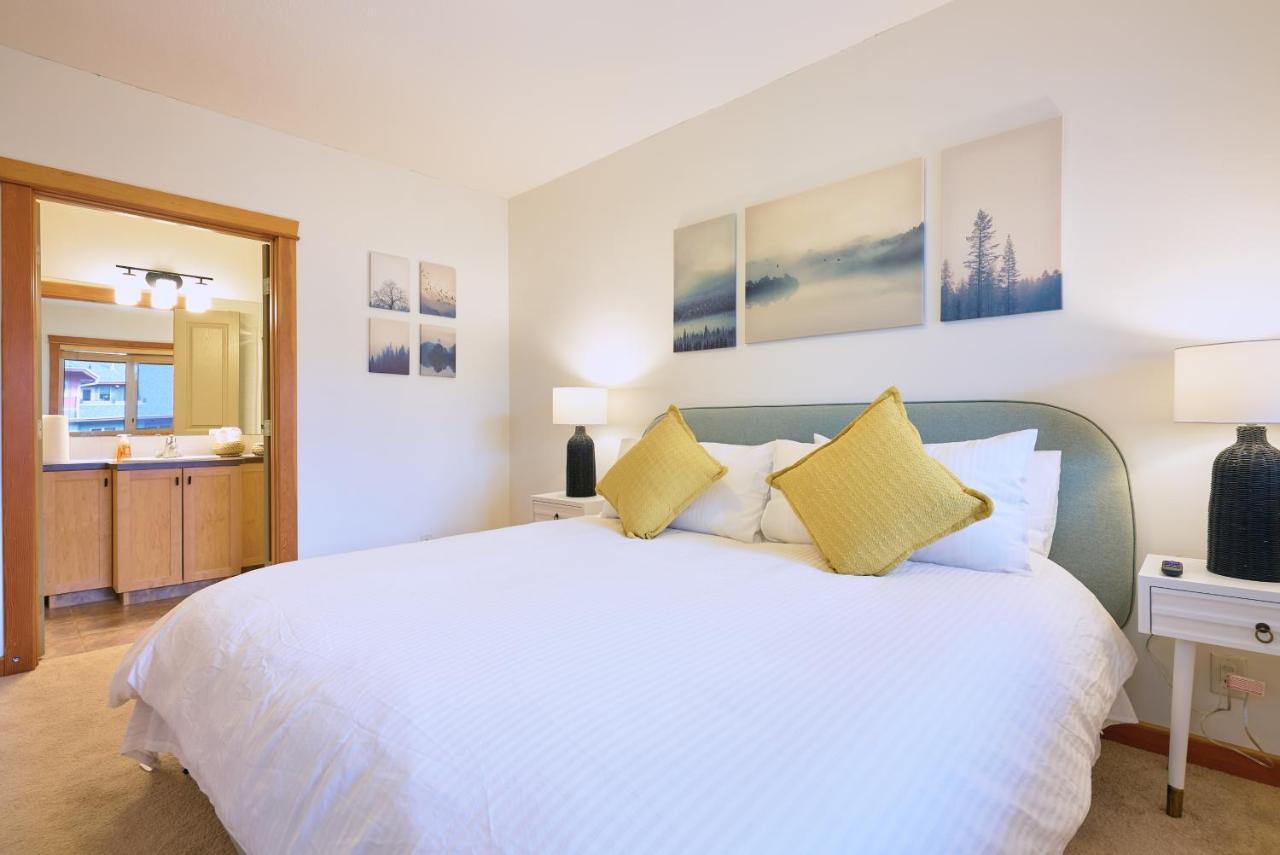 Mtn View Escape With King Size Bed With Outdoor Pool - Banff Pass Included! Appartement Canmore Buitenkant foto