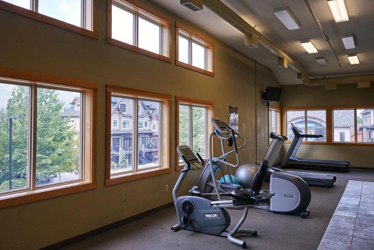Mtn View Escape With King Size Bed With Outdoor Pool - Banff Pass Included! Appartement Canmore Buitenkant foto